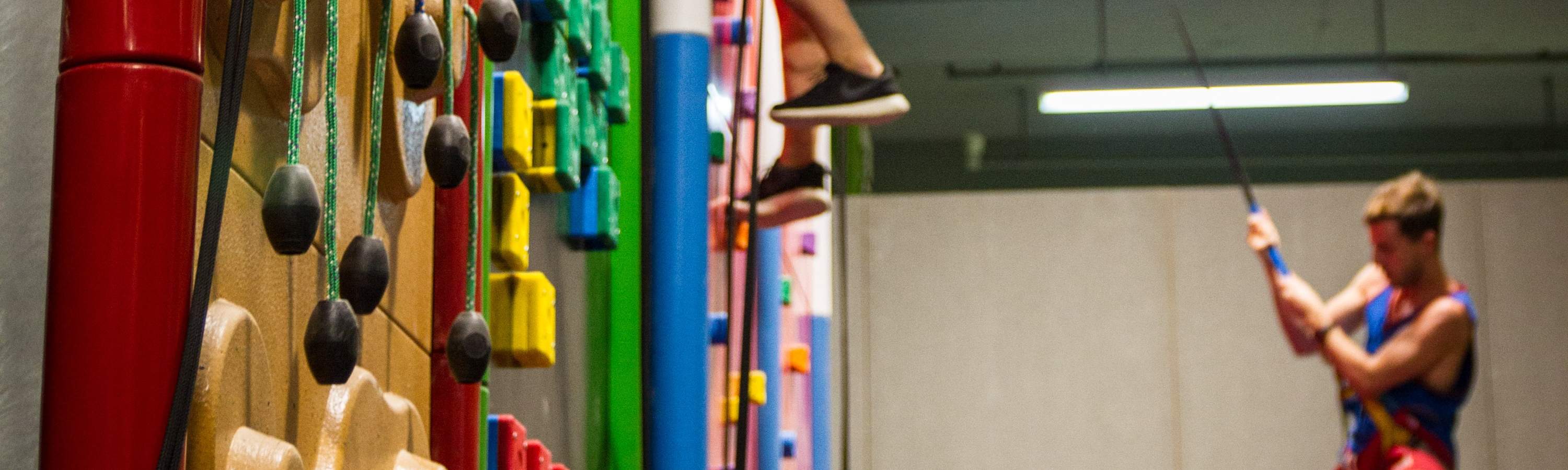 香港 Verm City 室內抱石體驗 | Clip N Climb 樂園